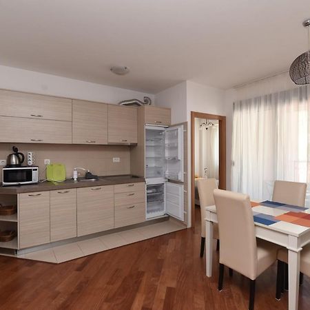 Apartamenti Enjoy Petrovac Exterior photo