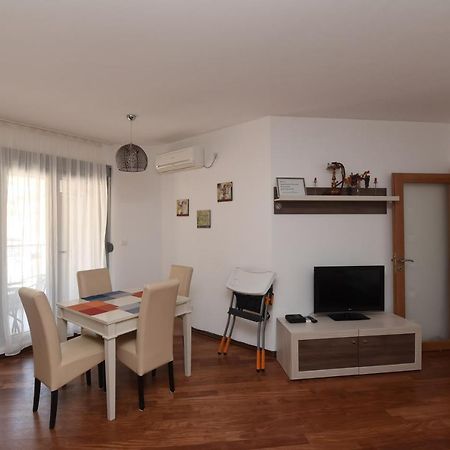 Apartamenti Enjoy Petrovac Exterior photo