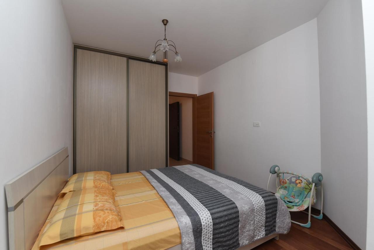 Apartamenti Enjoy Petrovac Exterior photo