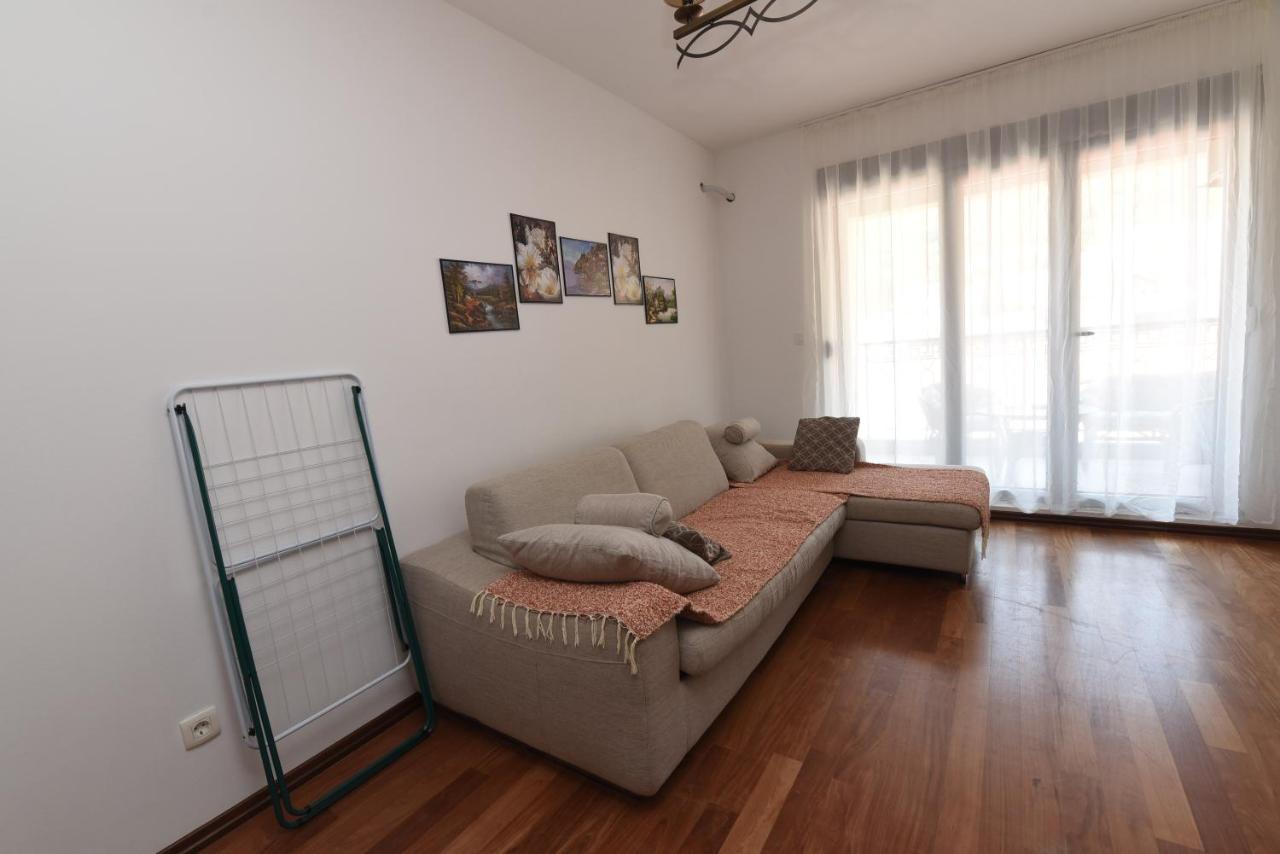 Apartamenti Enjoy Petrovac Exterior photo