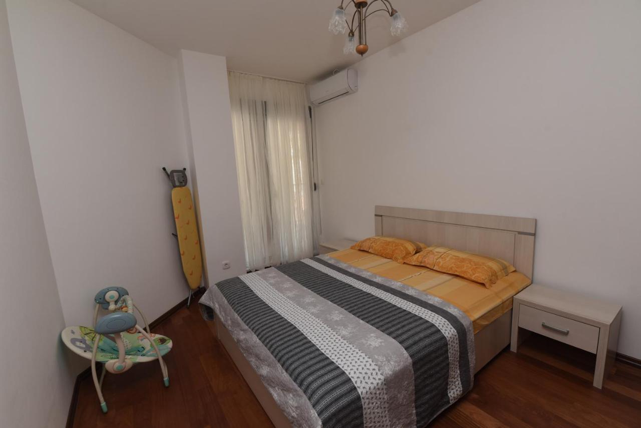 Apartamenti Enjoy Petrovac Exterior photo