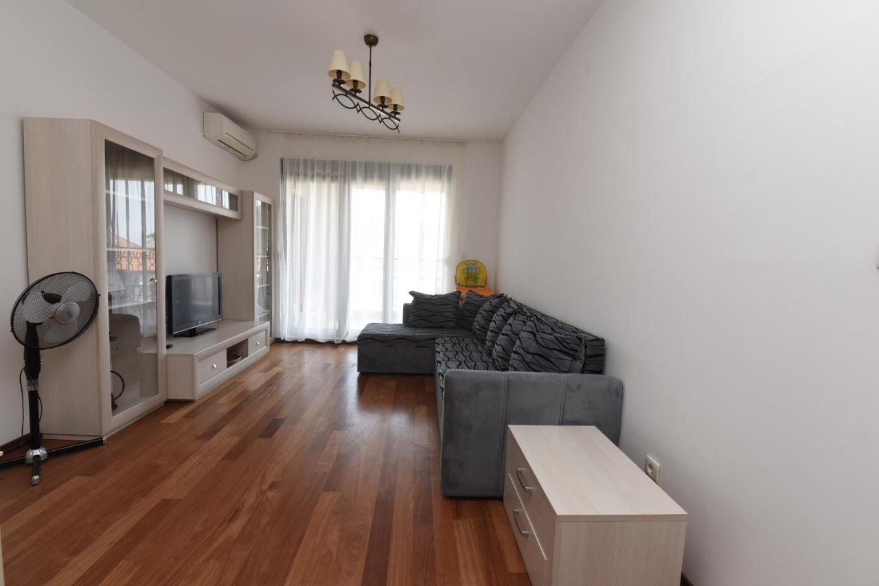 Apartamenti Enjoy Petrovac Exterior photo