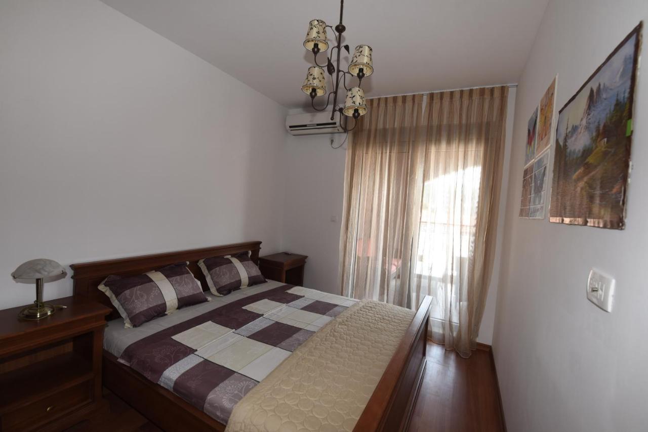 Apartamenti Enjoy Petrovac Exterior photo