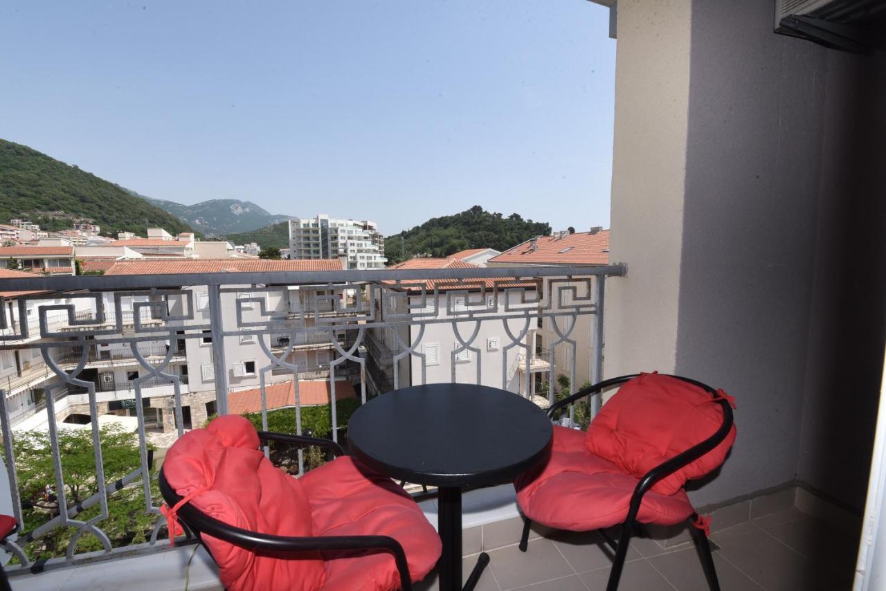 Apartamenti Enjoy Petrovac Exterior photo