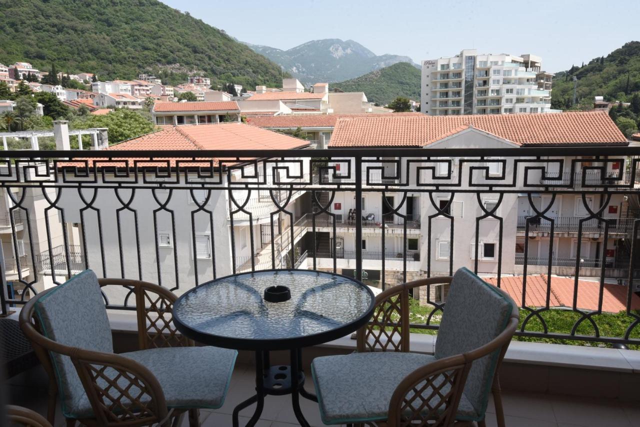 Apartamenti Enjoy Petrovac Exterior photo