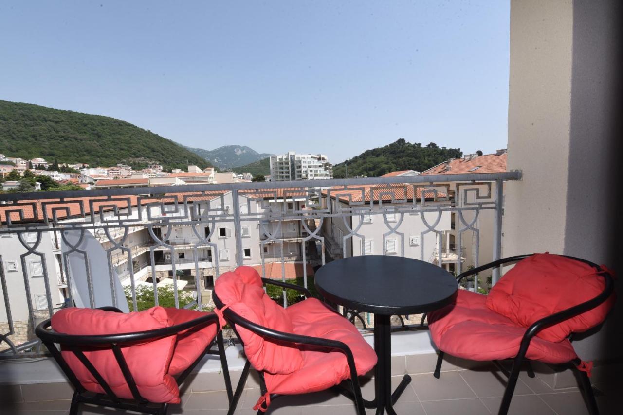 Apartamenti Enjoy Petrovac Exterior photo