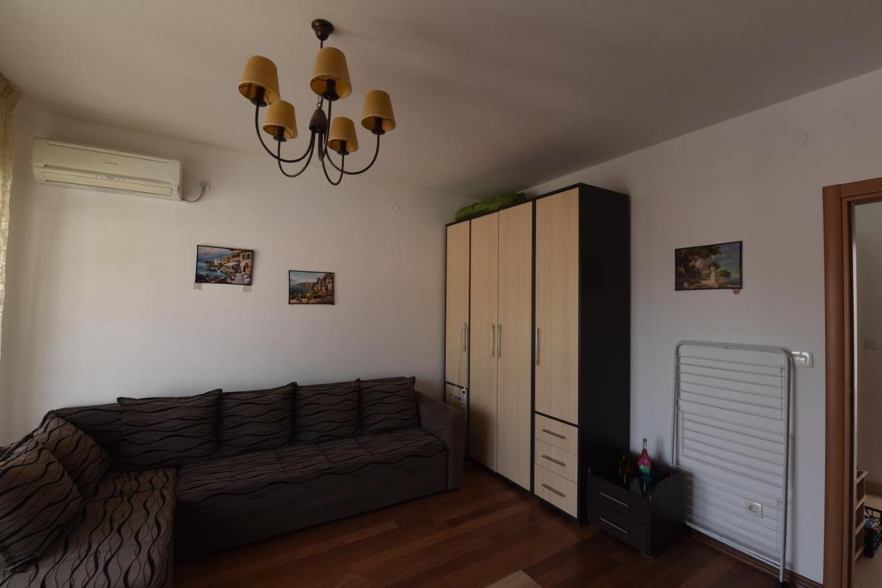 Apartamenti Enjoy Petrovac Exterior photo