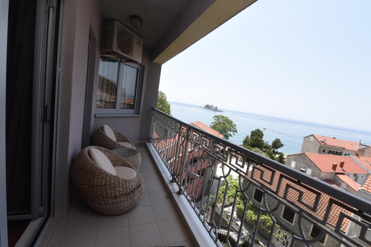 Apartamenti Enjoy Petrovac Exterior photo