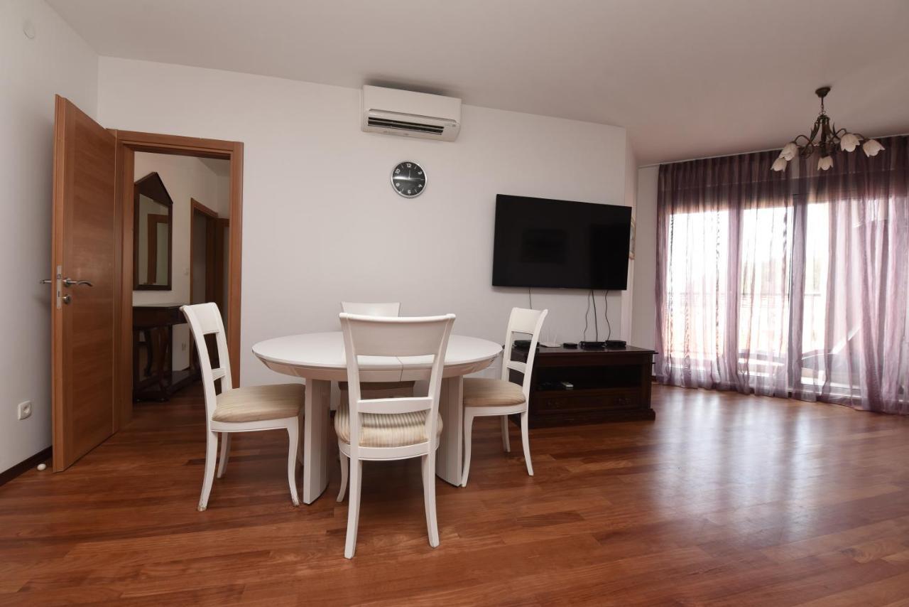 Apartamenti Enjoy Petrovac Exterior photo