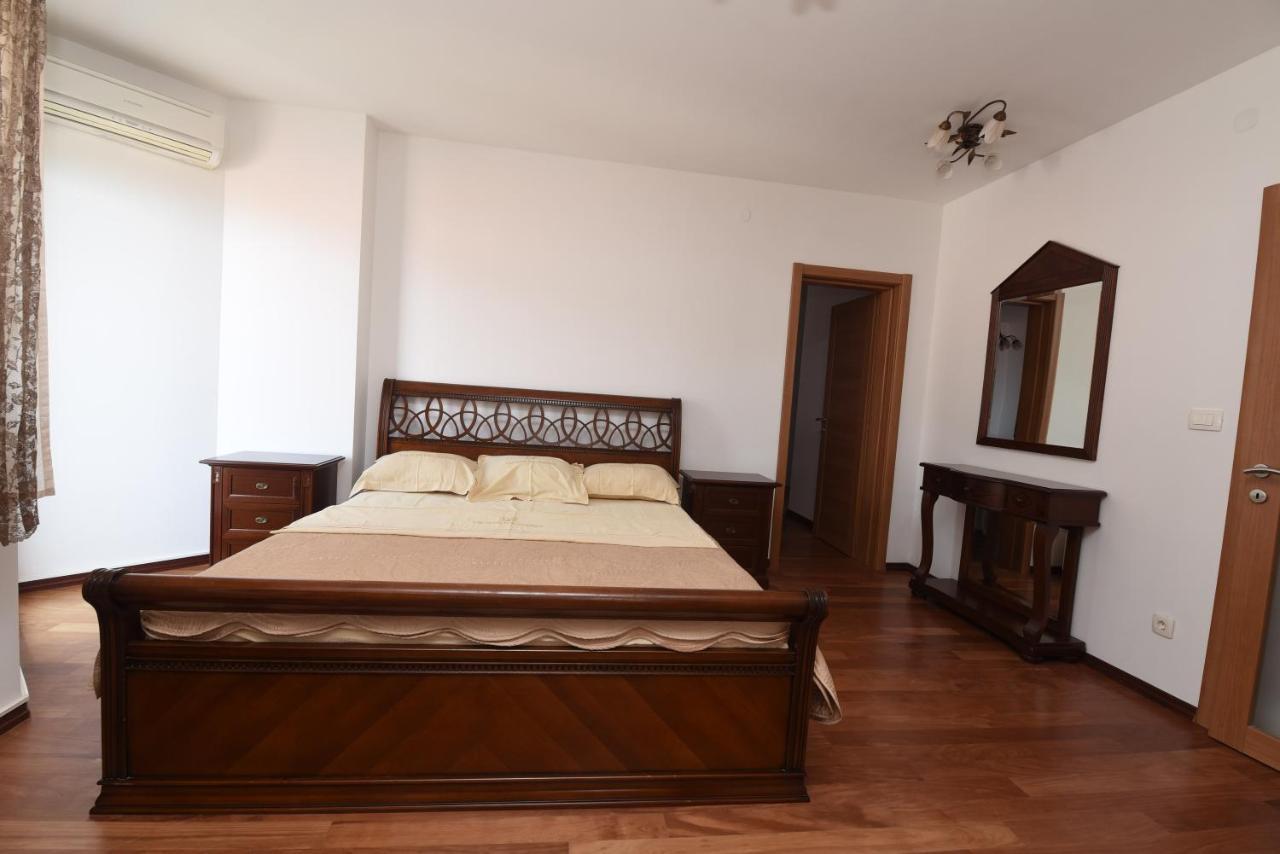 Apartamenti Enjoy Petrovac Exterior photo