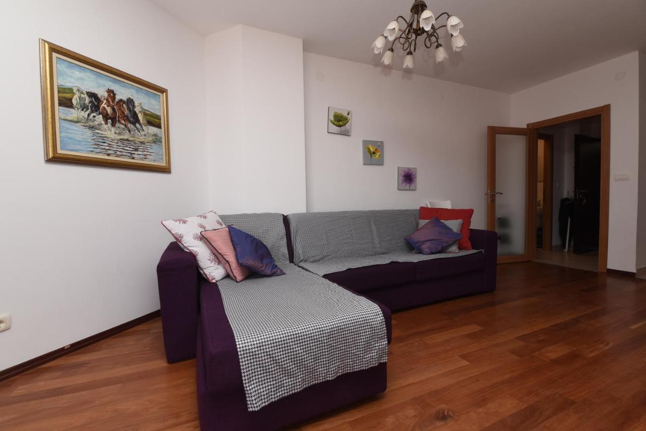 Apartamenti Enjoy Petrovac Exterior photo