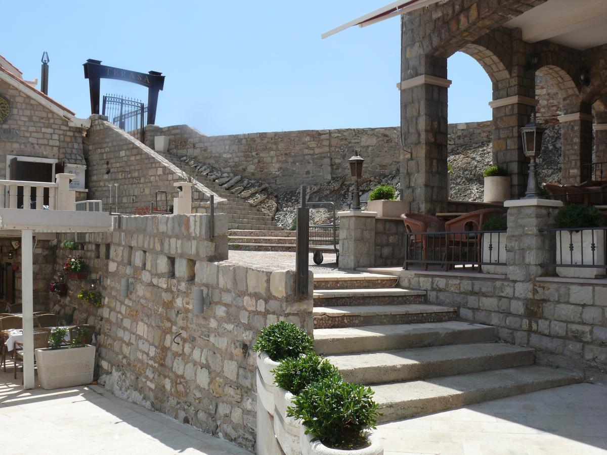 Apartamenti Enjoy Petrovac Exterior photo